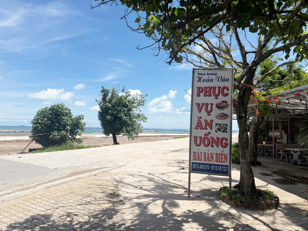 Nhà hàng Hoán Vân biển Thịnh Long